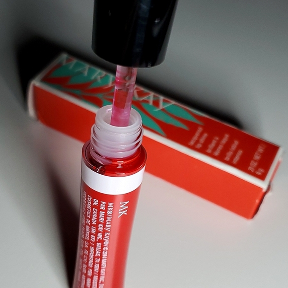 NEW Mary Kay Lacquered Lip Shine - Tropical Mandarin (with box) - Picture 4 of 4